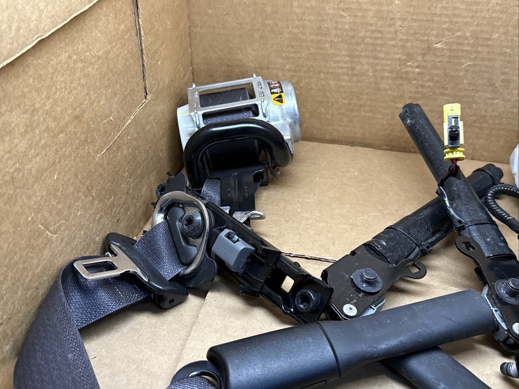 2014 2020 Impala Front Seat Belt Seatbelt Retractor Set Pair Black Left Right1