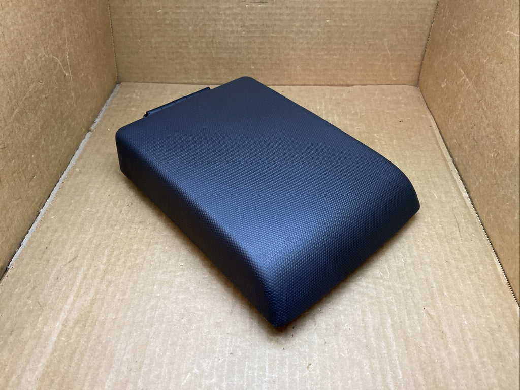 08 12 Escape Mariner Center Console Lid Cover Top Arm Rest Armrest Black OEM0
