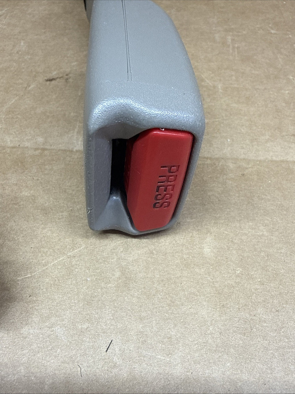2009 2014 Ford F 150 Front Left Driver Seat Seatbelt Buckle Tan FE OEM6