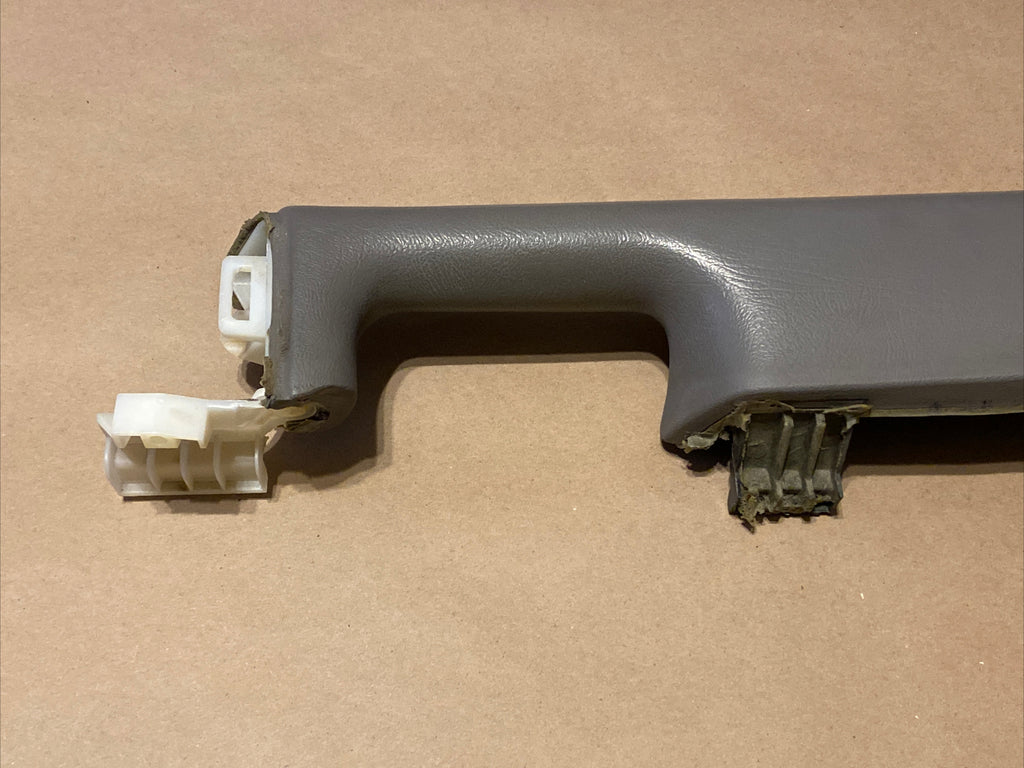03 06 Suburban Silverado Sierra Yukon Front Driver Door Arm Rest Armrest Pewter1
