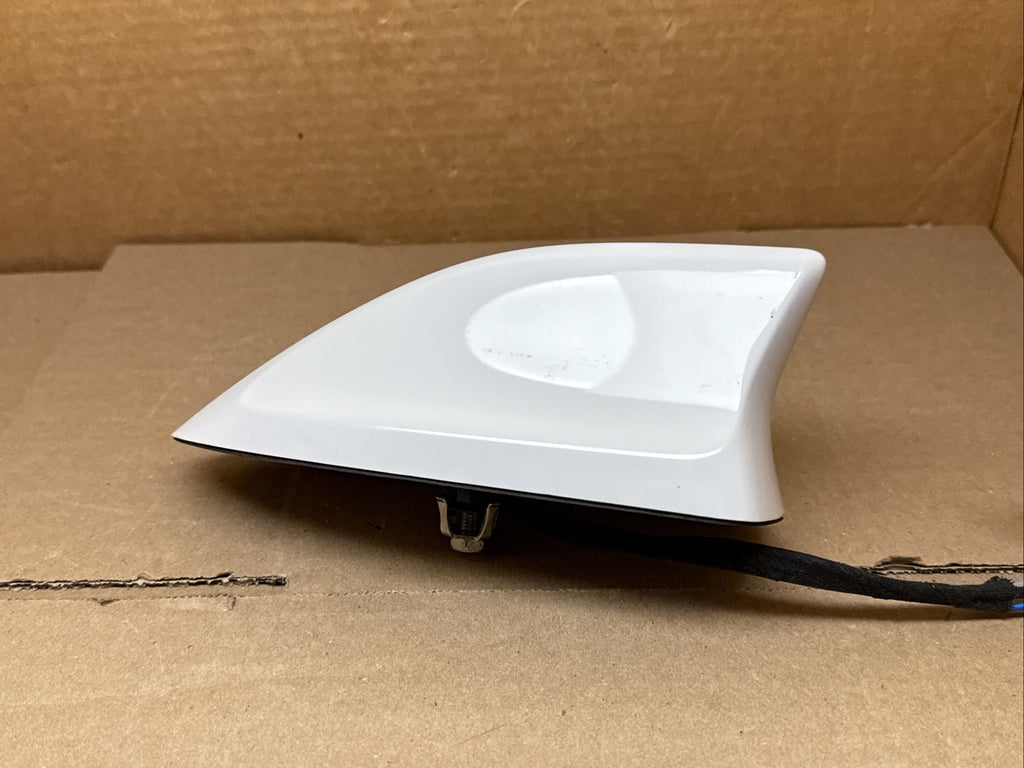 2015 2023 Ford Edge Roof Radio Antenna Shark Fin White JJ7T 19G461 AA54WF5