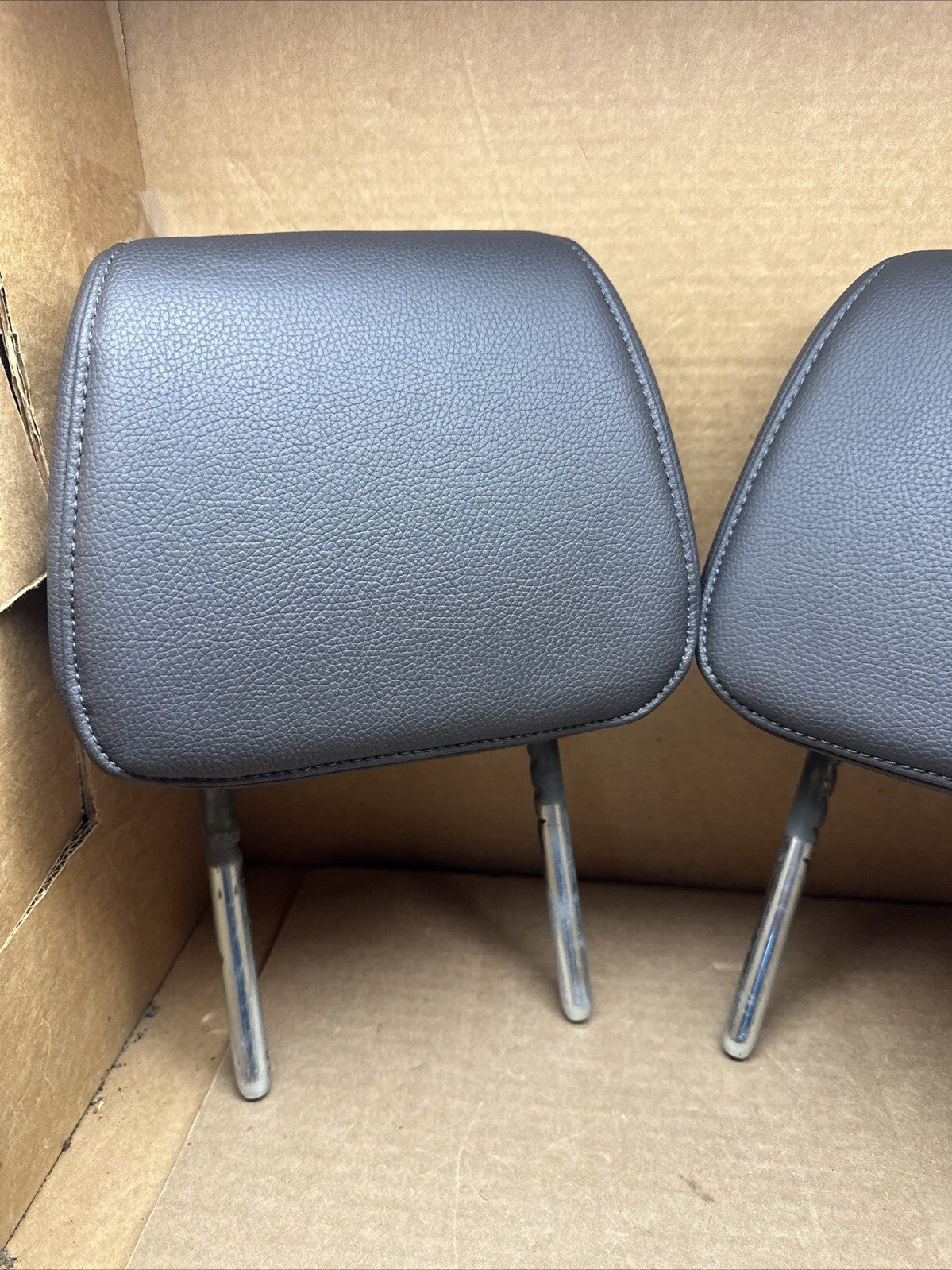 2018 2022 Honda Odyssey Front Driver Passenger Seat Head Rest Headrest Set Gray2