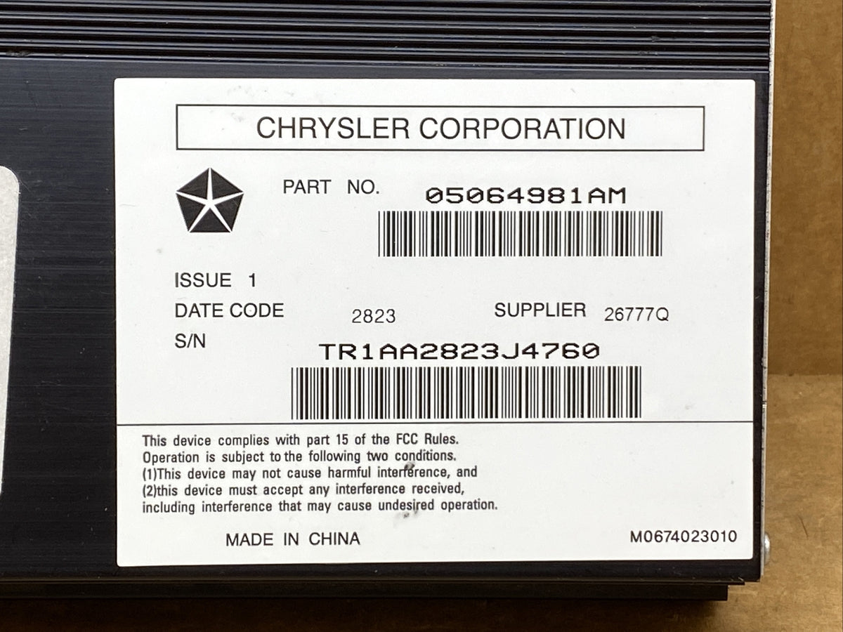 2013 2014 Dodge Charger Chrysler 300 Journey Audio Amplifier 05064981AM OEM1
