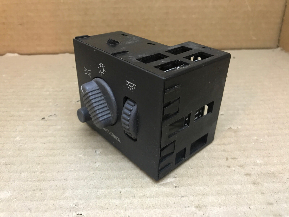 99 02 Silverado Sierra Tahoe Yukon Suburban Headlight Switch Control 157555952