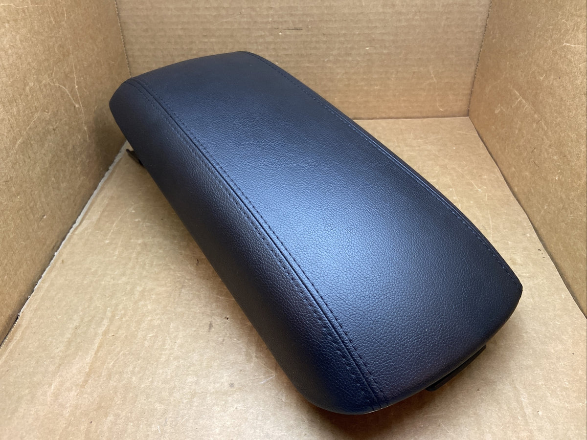 14 16 Kia Cadenza Center Console Lid Cover Top Arm Rest Armrest Leather Black3