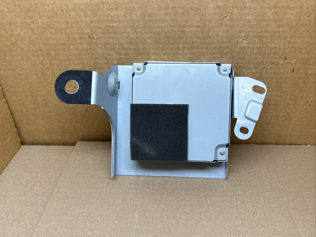 2016 Nissan Maxima Camera Control Module EN 3309P 284A1 4RA0A3