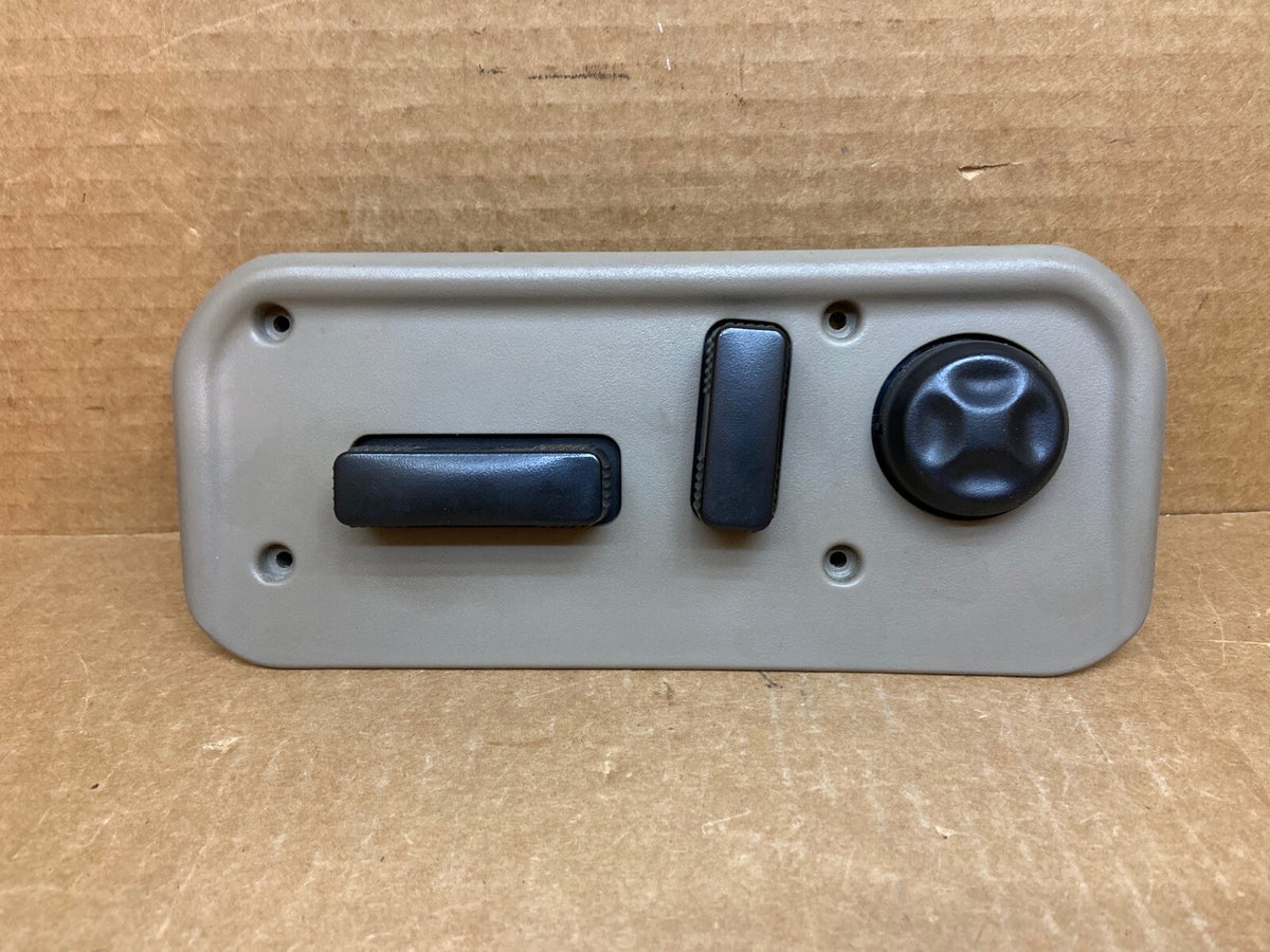 00 02 SUBURBAN TAHOE SILVERADO 8 WAY DRIVER SEAT SWITCH 12450166 NEUTRAL 522 5210