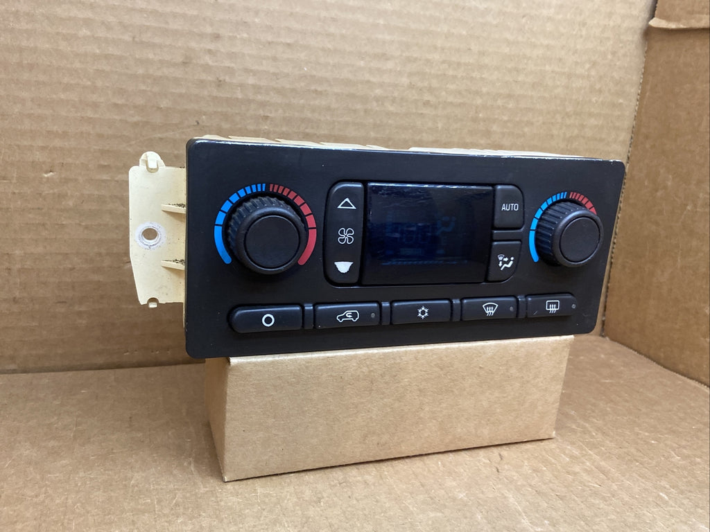 2003 2004 Tahoe Yukon Escalade Dash Digital Climate Temp Temperature Control OEM2