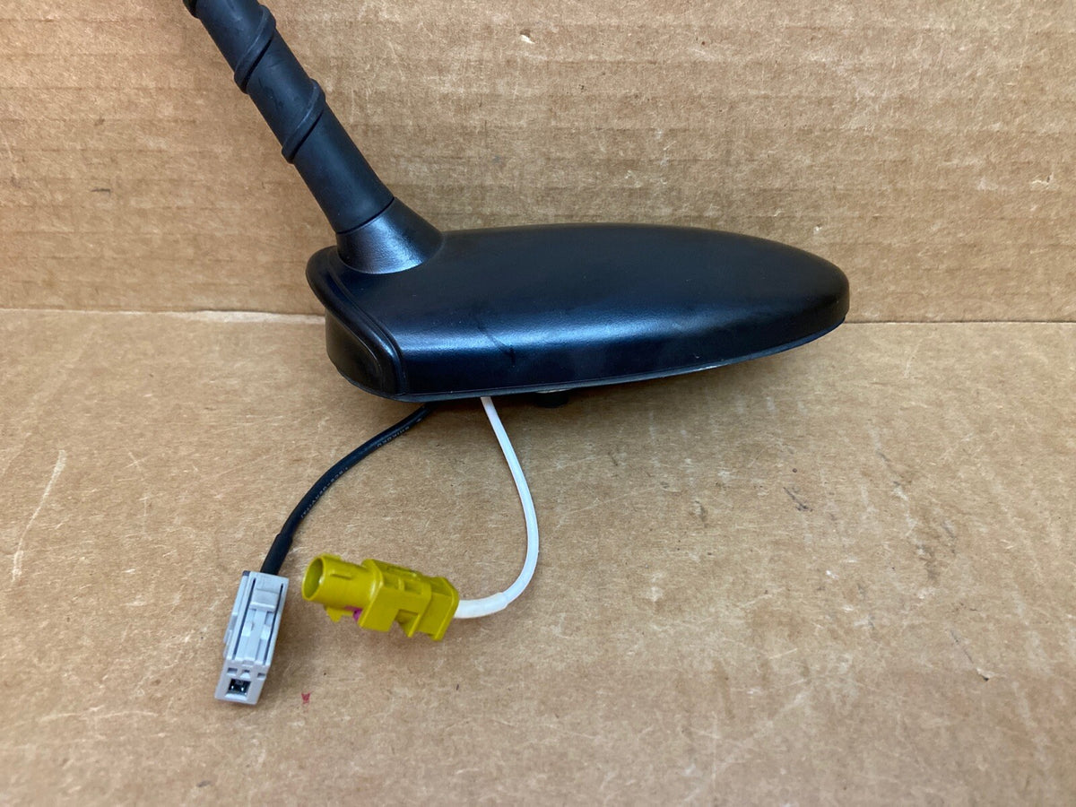 2010 2013 Kia Soul Radio Roof Rear Antenna Assembly Black OEM 96250 2K0001