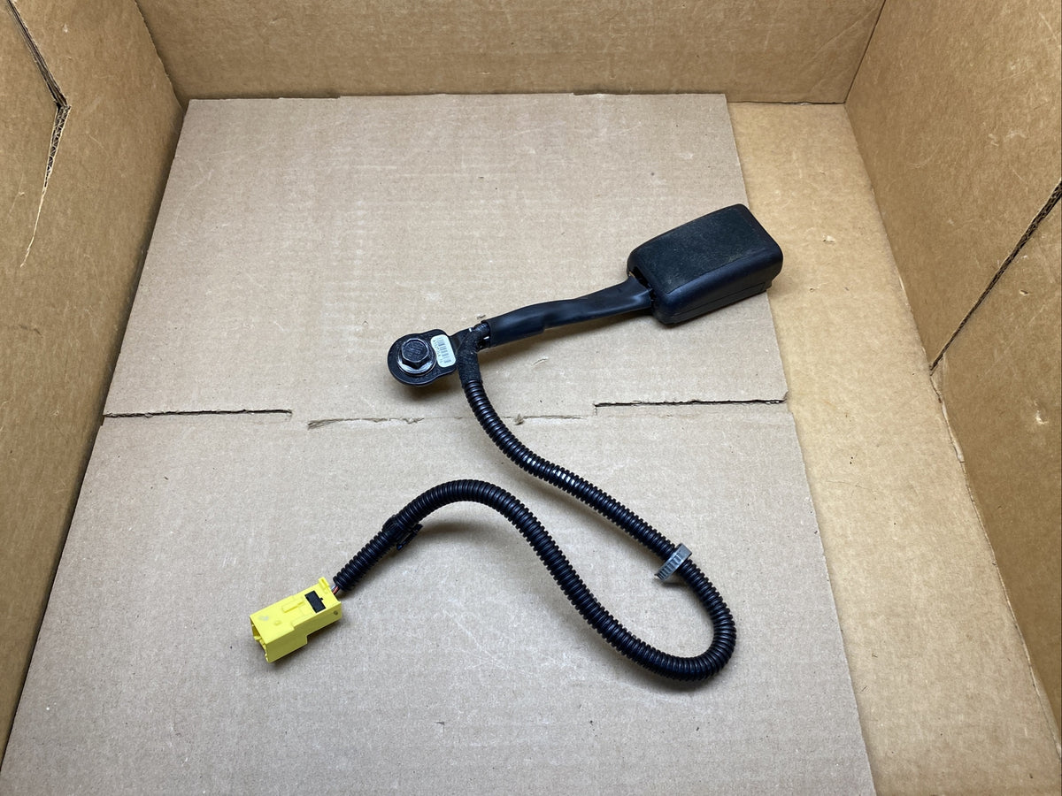 2016 2020 Kia Sorento Front Left Driver Side Seat Belt Seatbelt Buckle Black9