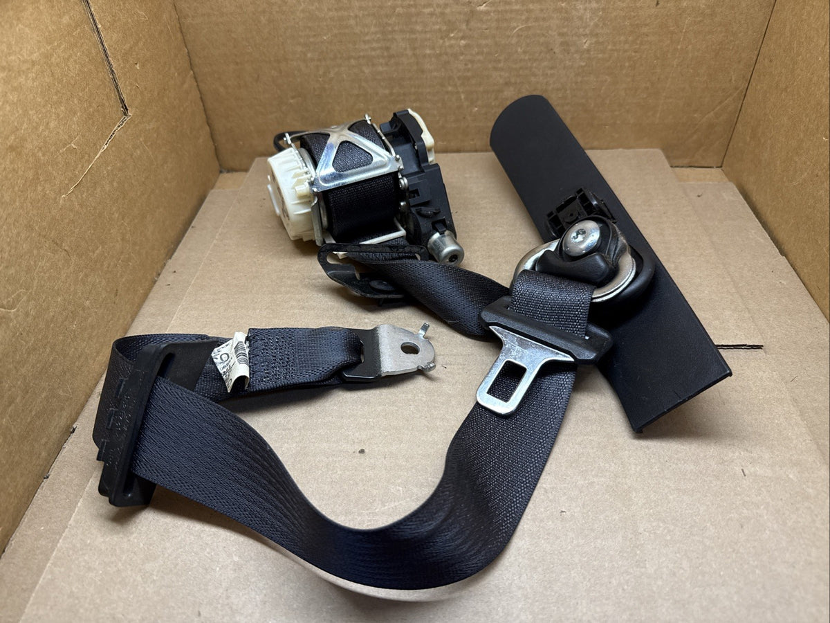 2008 2009 Silverado Sierra Standard Cab Front Right Passenger Seatbelt Retractor0