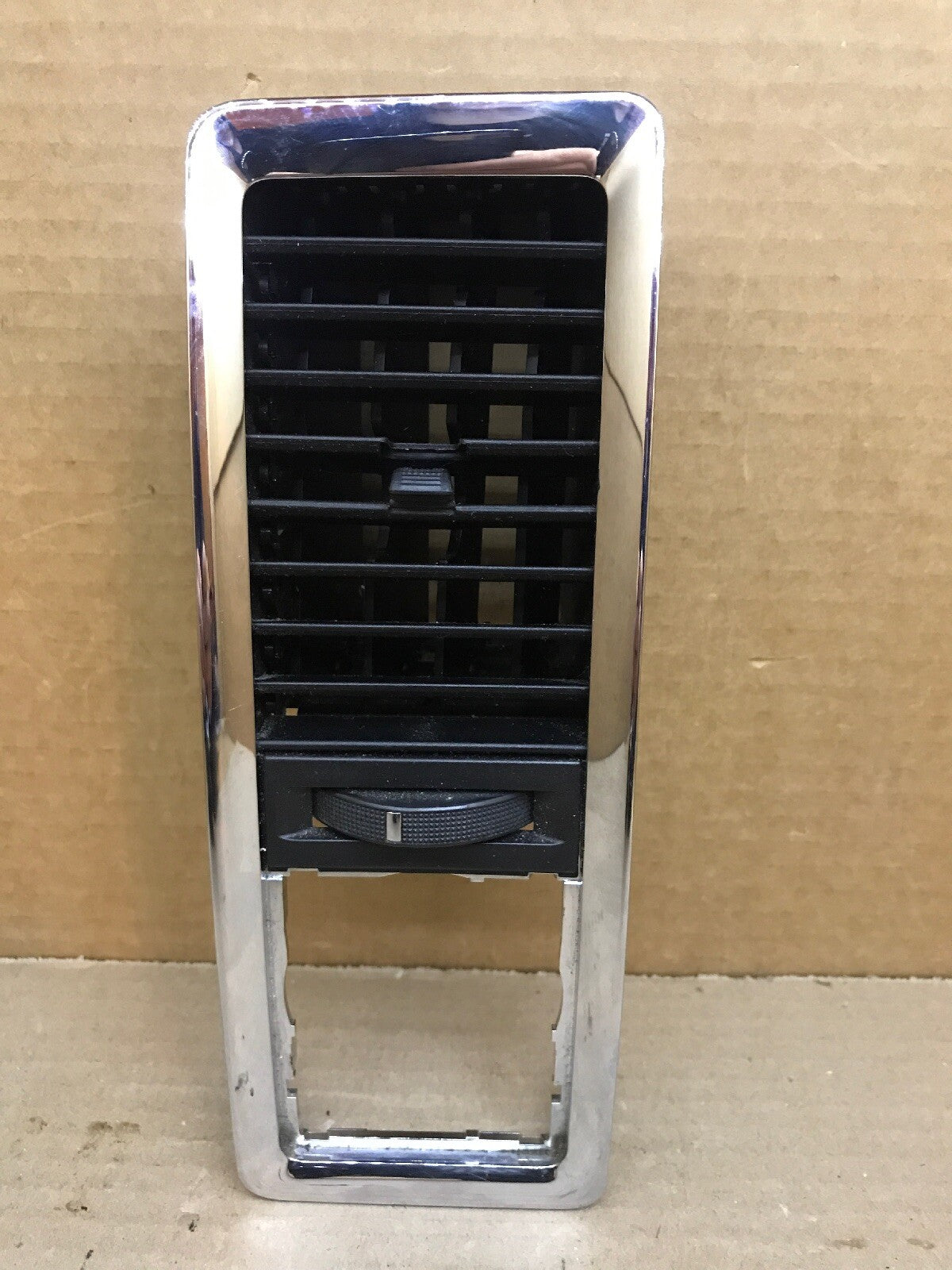 2009 2012 DODGE RAM OEM LEFT LH DRIVERS SIDE OB DASH VENT TRIM BLACK CHROME2