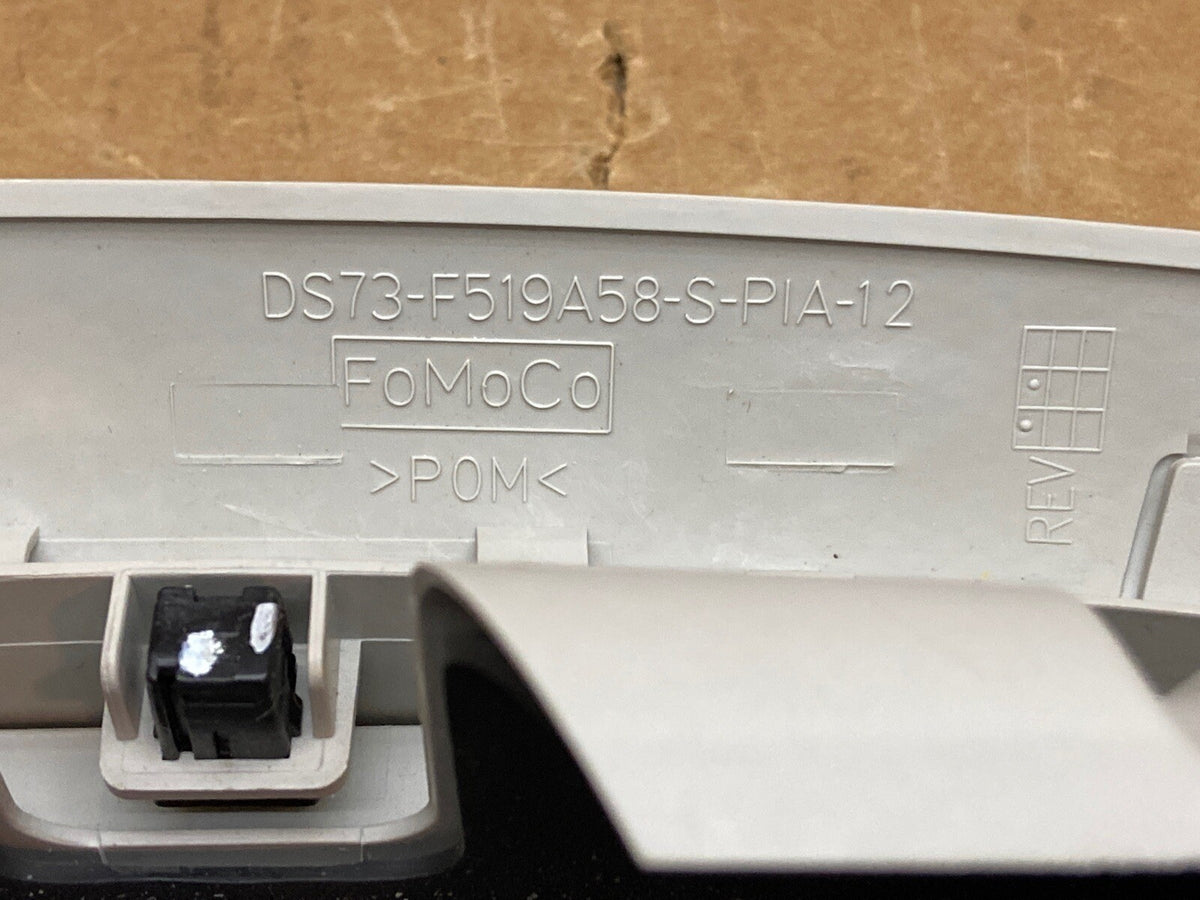 2013 2016 Ford Fusion Over Head Overhead Console Dome Light Dune Tan8