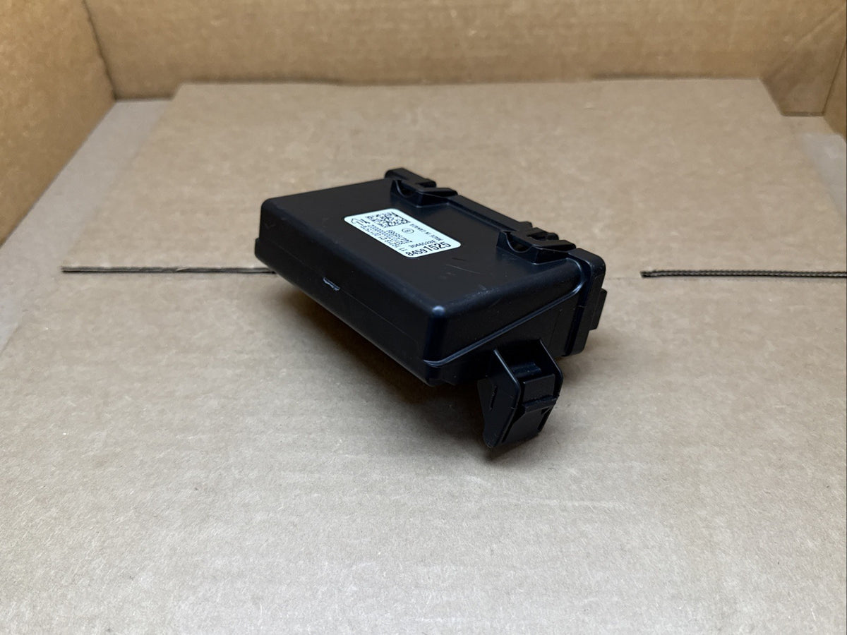 2017   2023 GMC ACADIA LIFTGATE TAILGATE OPEN CONTROL MODULE UNIT OEM 845915255
