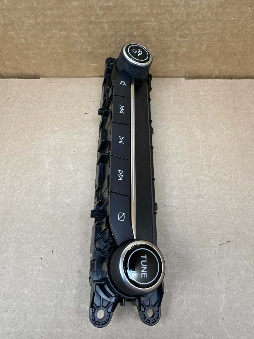 2020 2021 Ford Escape Radio Face Plate Control Panel LJ6T 18K811 CB4