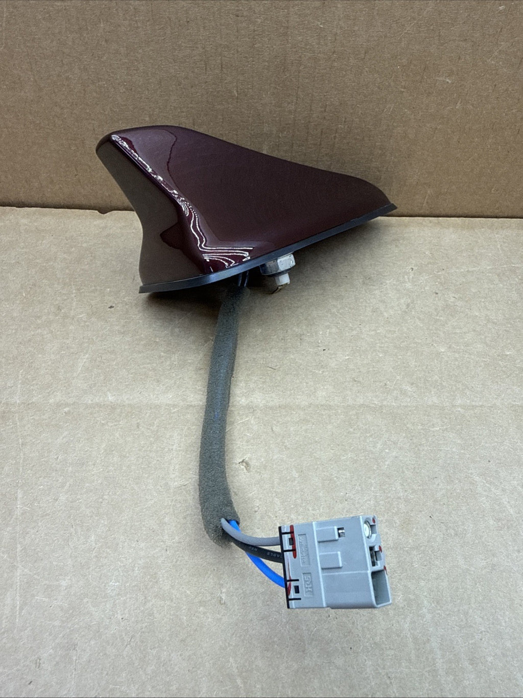 2019-2020 Kia Sorento Roof Radio Shark Antenna Sangria Red 96210-C6NA0M2R0
