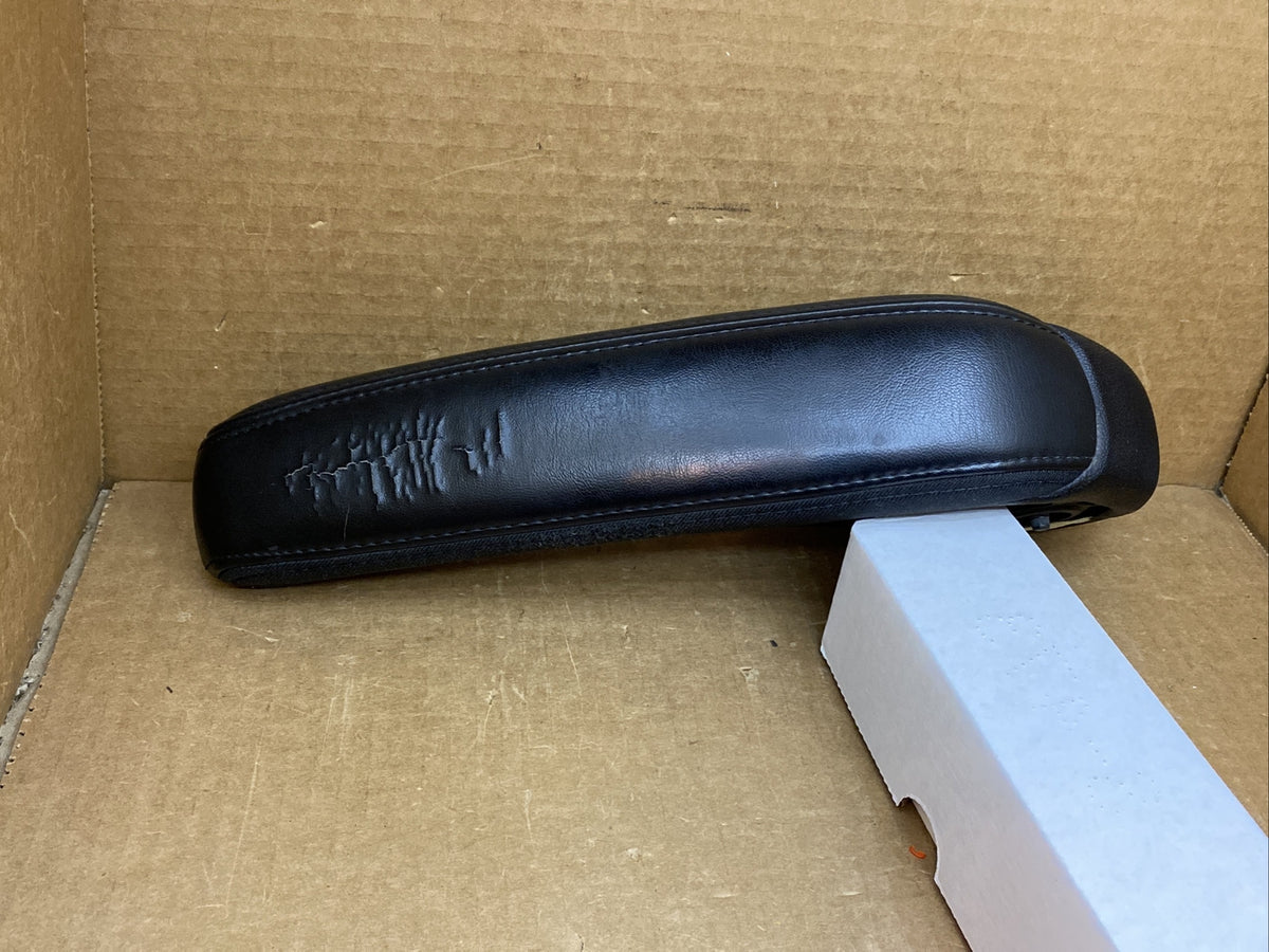 2011 2016 GRAND CARAVAN TOWN & COUNTRY ARMREST FRONT LEFT DRIVER BLACK ARM REST9