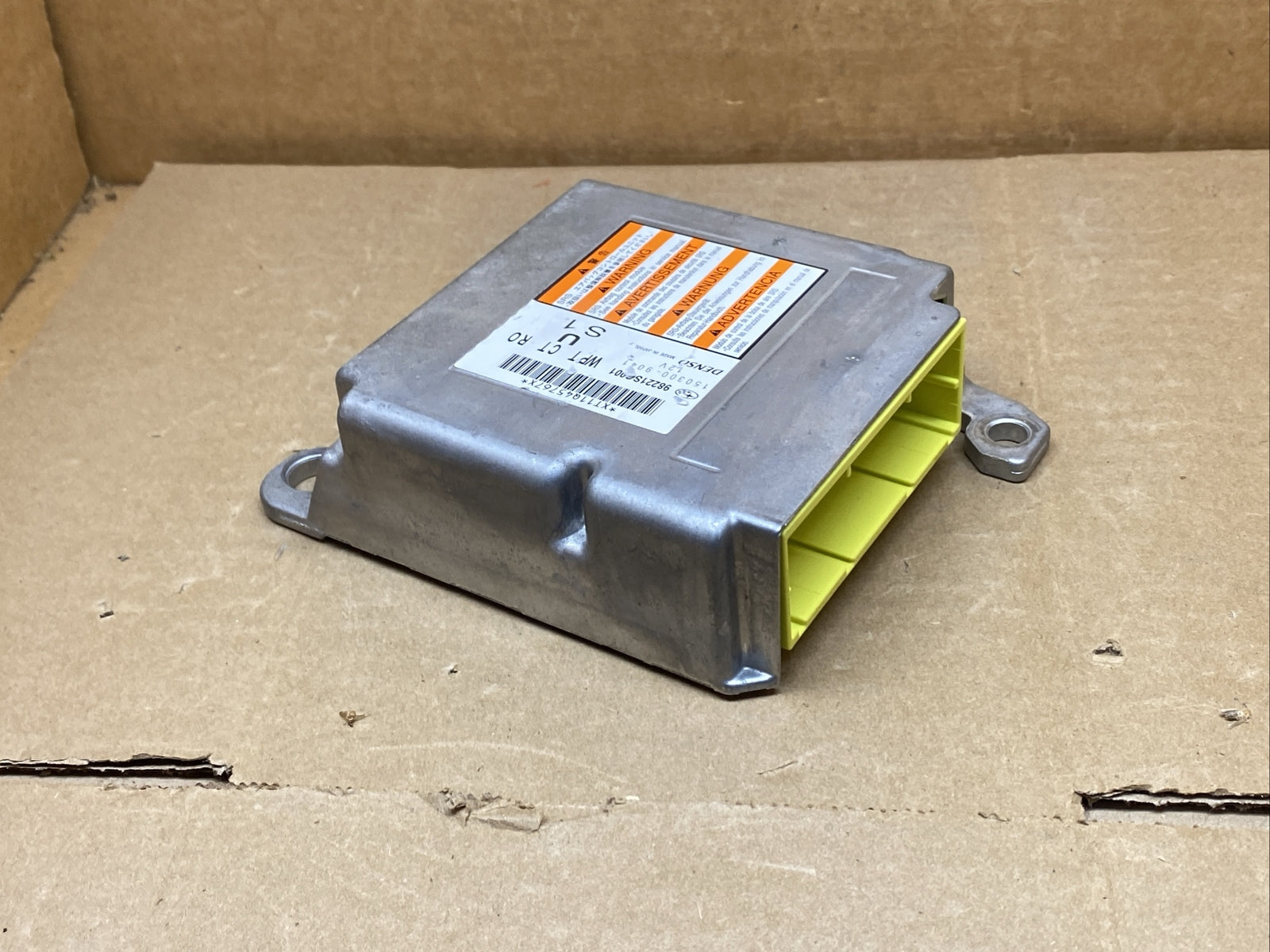 2014 2015 Subaru Forester SRS Air Bag Airbag Control Module 98221SG0016