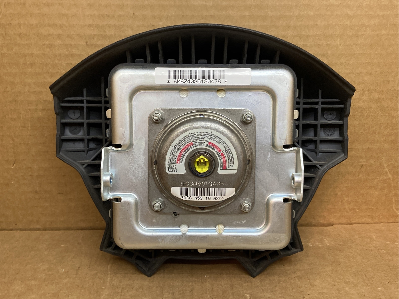 2002 2004 Nissan Frontier Front Left Driver Side Steering Wheel Air Bag Airbag6