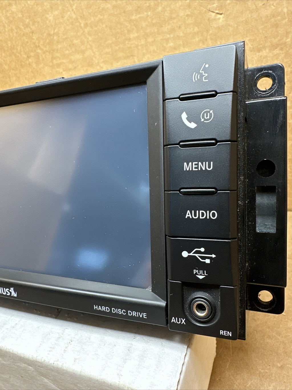 2009 2011 Volkswagen Routan Radio Player Display Screen OEM REN P05091026AD2