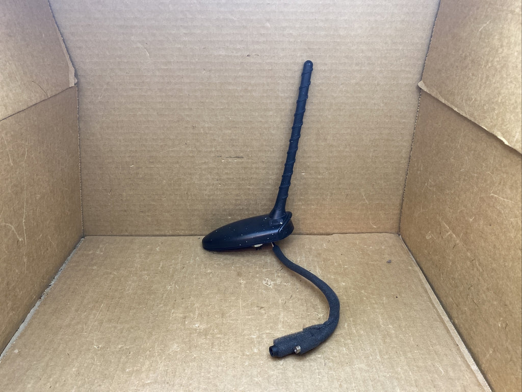 2011 2016 Kia Sportage Radio Roof Rear Antenna Assembly Black OEM 96210 3W0000