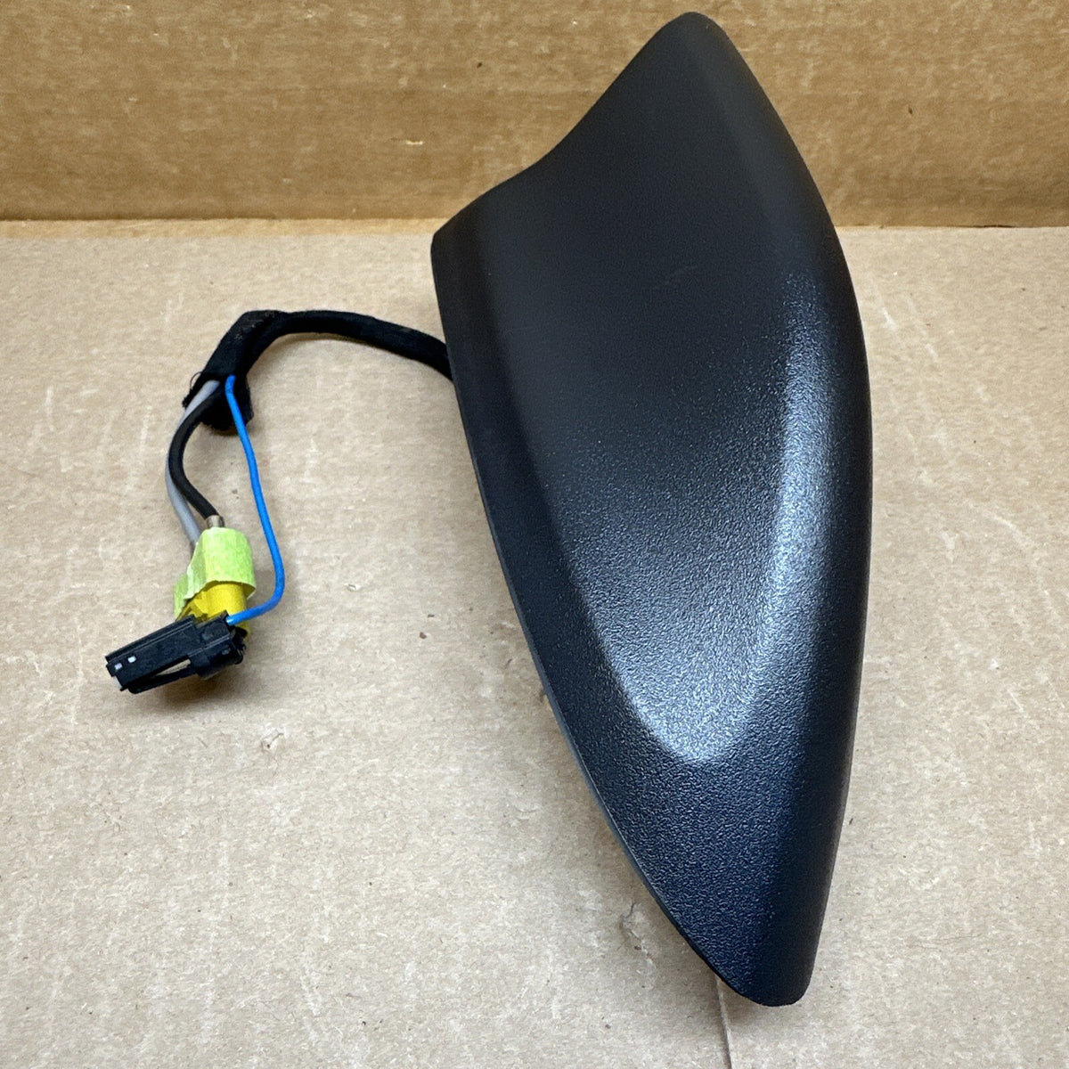 2016 2019 Ford Explorer Roof Antenna Shark Fin Black JB5T 19G461 BA1