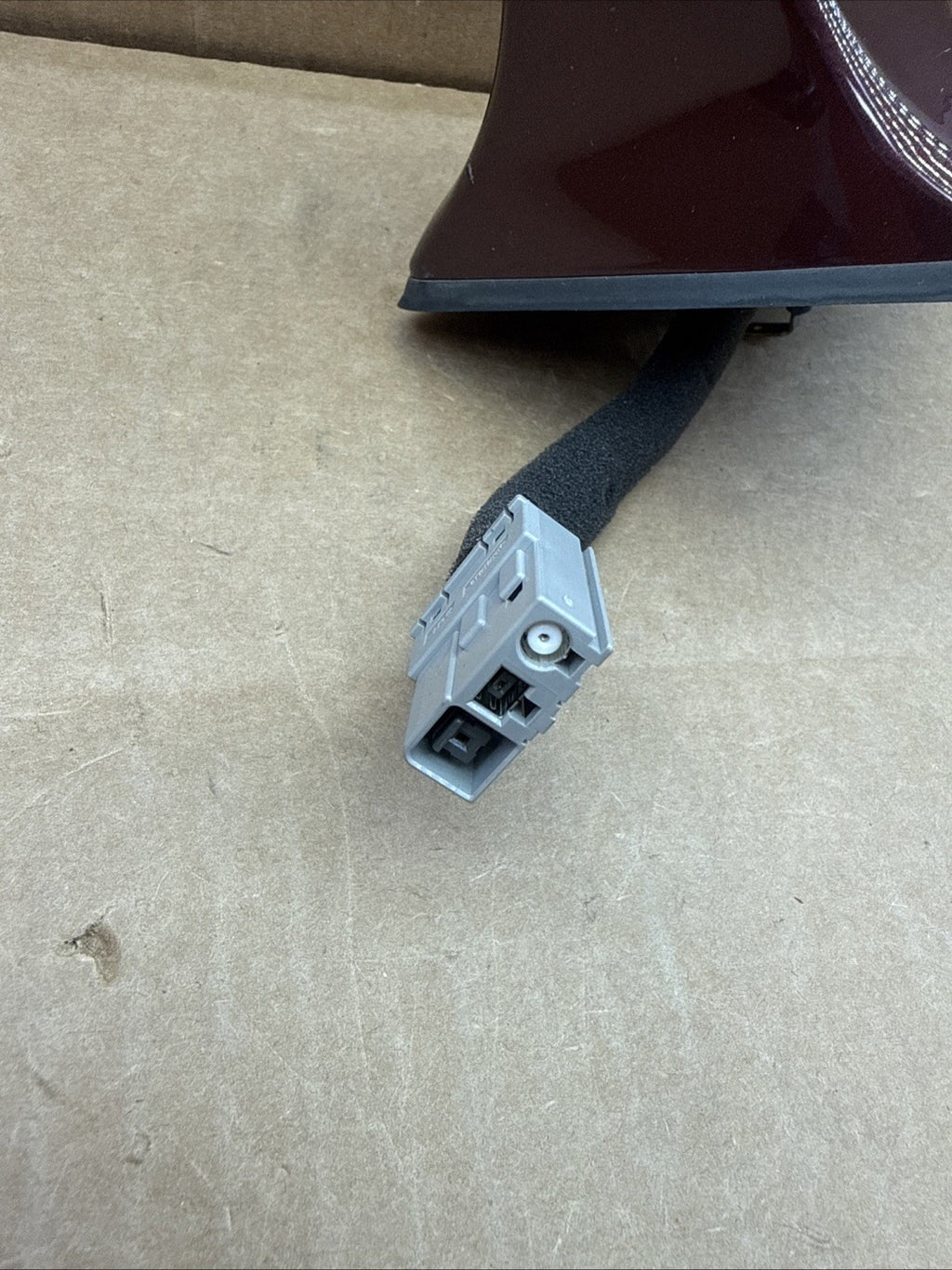 2015-2016 Kia Sedona Roof Radio Audio Antenna Black Berry Red 96210-A9200BGD4