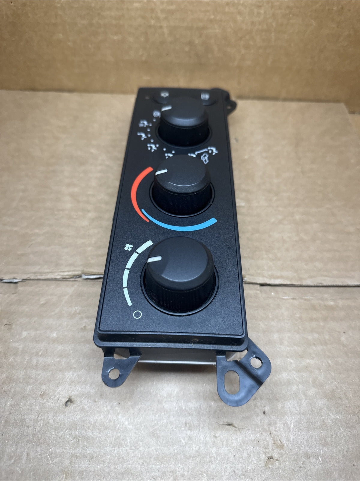 06 08 Dodge Ram Temp Temperature Climate Control Switches Dials P55056569AC8