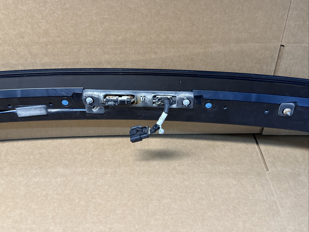 2015 2023 Dodge Charger Rear Trunk Lid Center Tail Light Taillight Panel OEM11