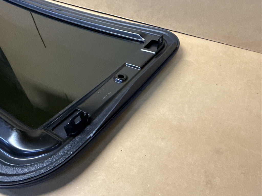 2008 2012 Nissan Altima 4 Door Sedan Sun Roof Sunroof Window Glass OEM8