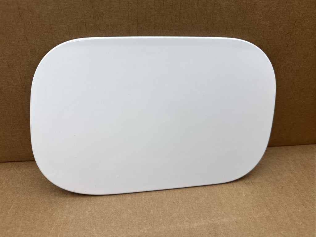 2018 2024 Chevy Equinox Fuel Gas Tank Filler Door Lid Cover GAZ Summit White0