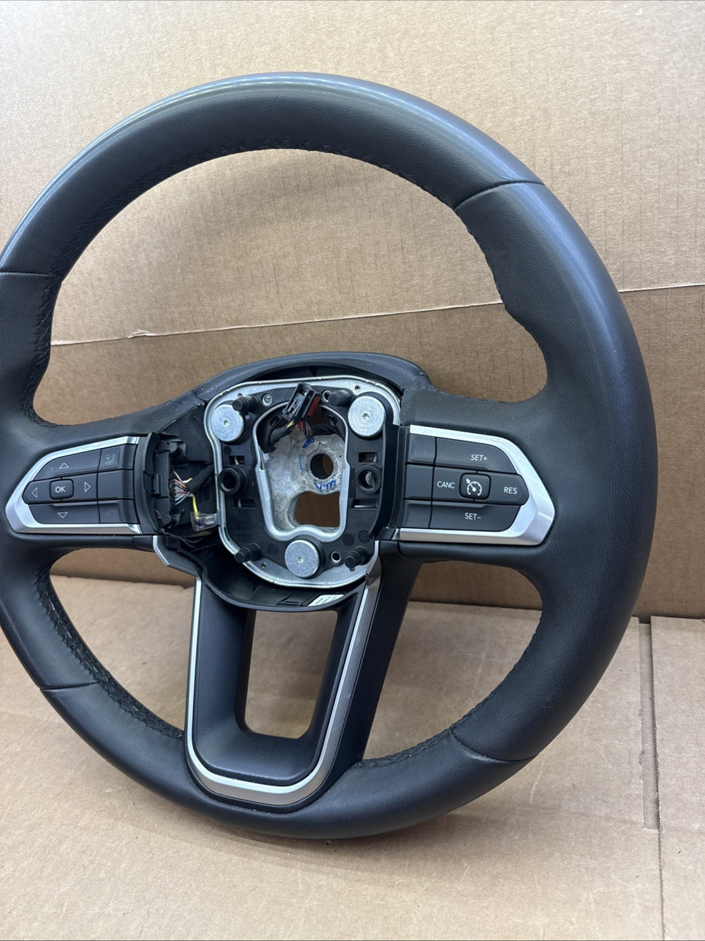 2022-2025 JEEP COMPASS STEERING WHEEL SWITCHES OEM2