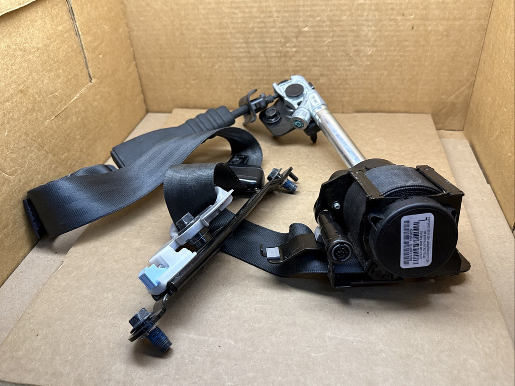 2015 2017 Hyundai Sonata Front Left Driver Side Seat Belt Seatbelt Retractor4