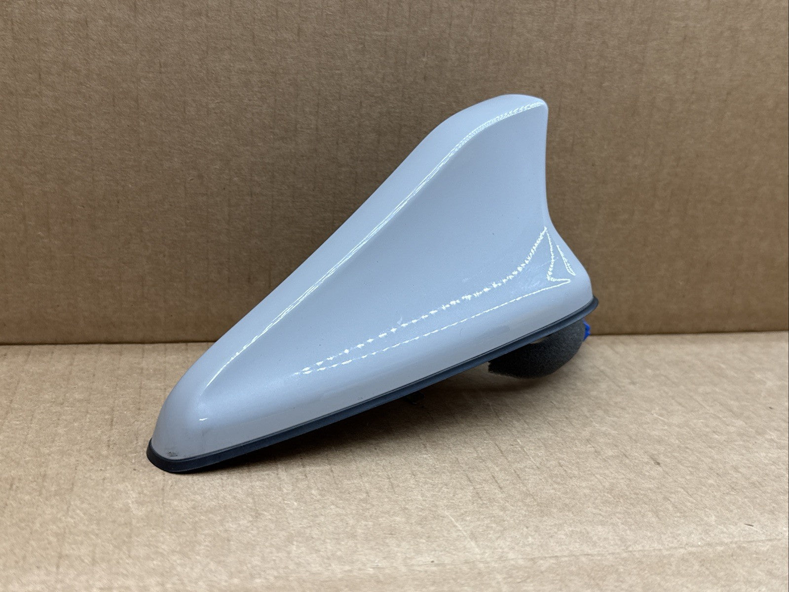 2022 2023 Hyundai Kona Roof Mounted Radio Shark Fin Antenna Cyber Gray Metallic1