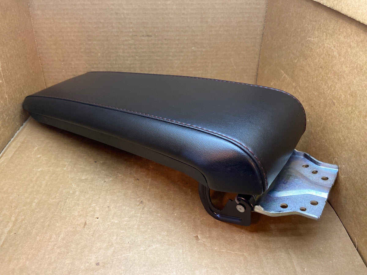 10 15 EQUINOX TERRAIN CENTER CONSOLE ARM REST ARMREST TOP BLACK W/ RED STITCHING6