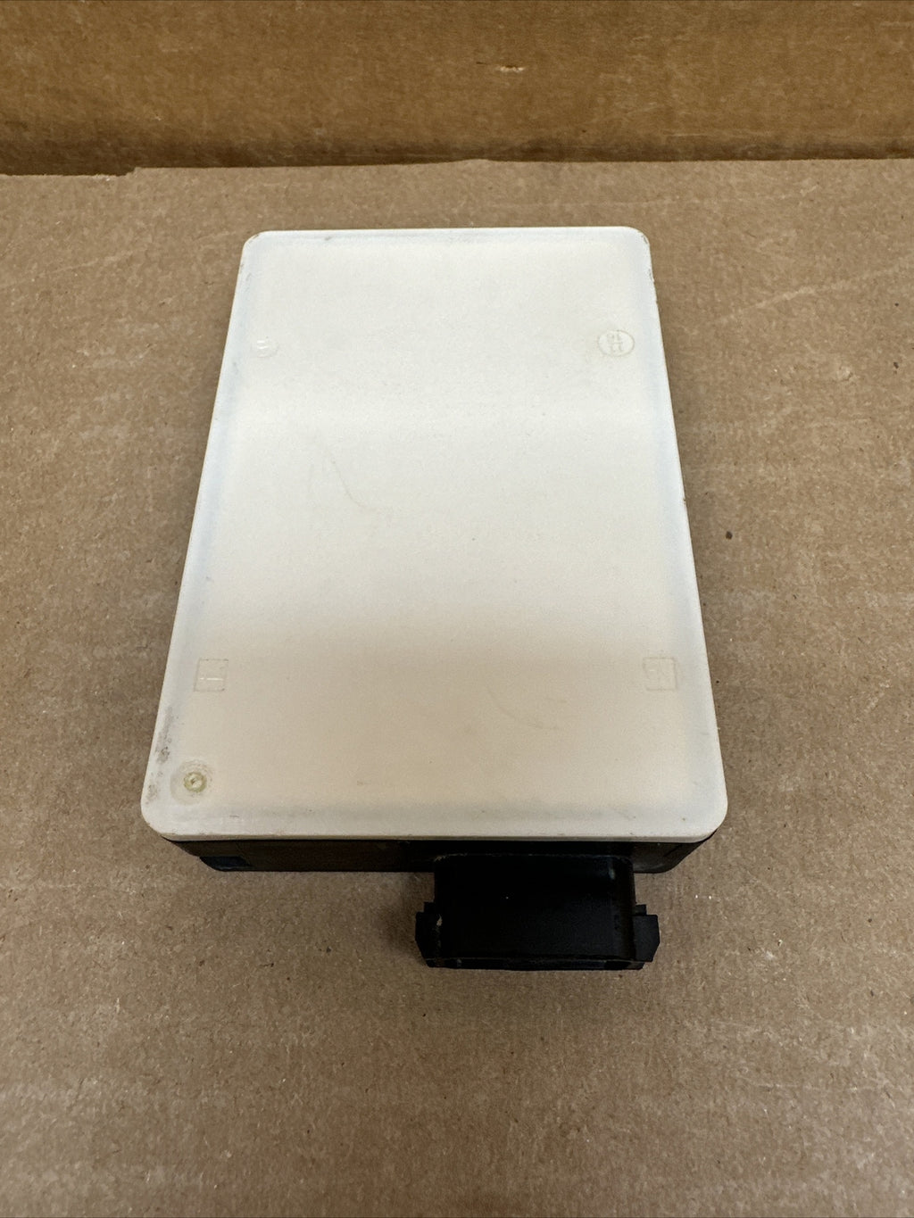 2014   2018 JEEP CHEROKEE BLIND SPOT MODULE SENSOR 68302683AB OEM5