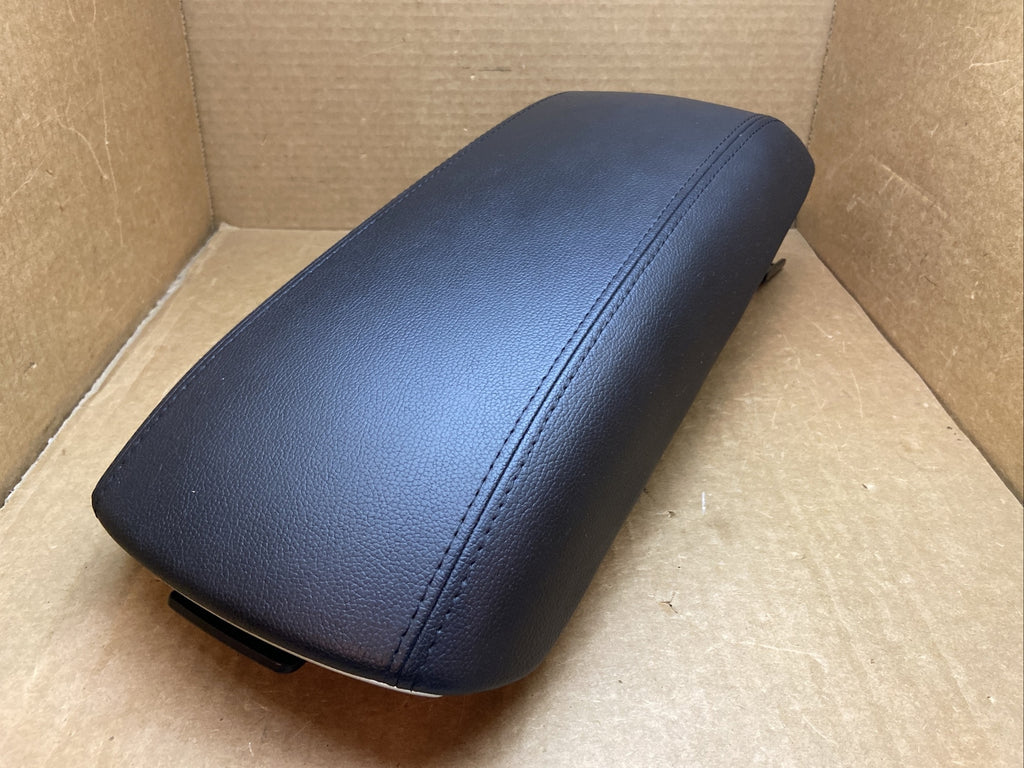 14 16 Kia Cadenza Center Console Lid Cover Top Arm Rest Armrest Leather Black4