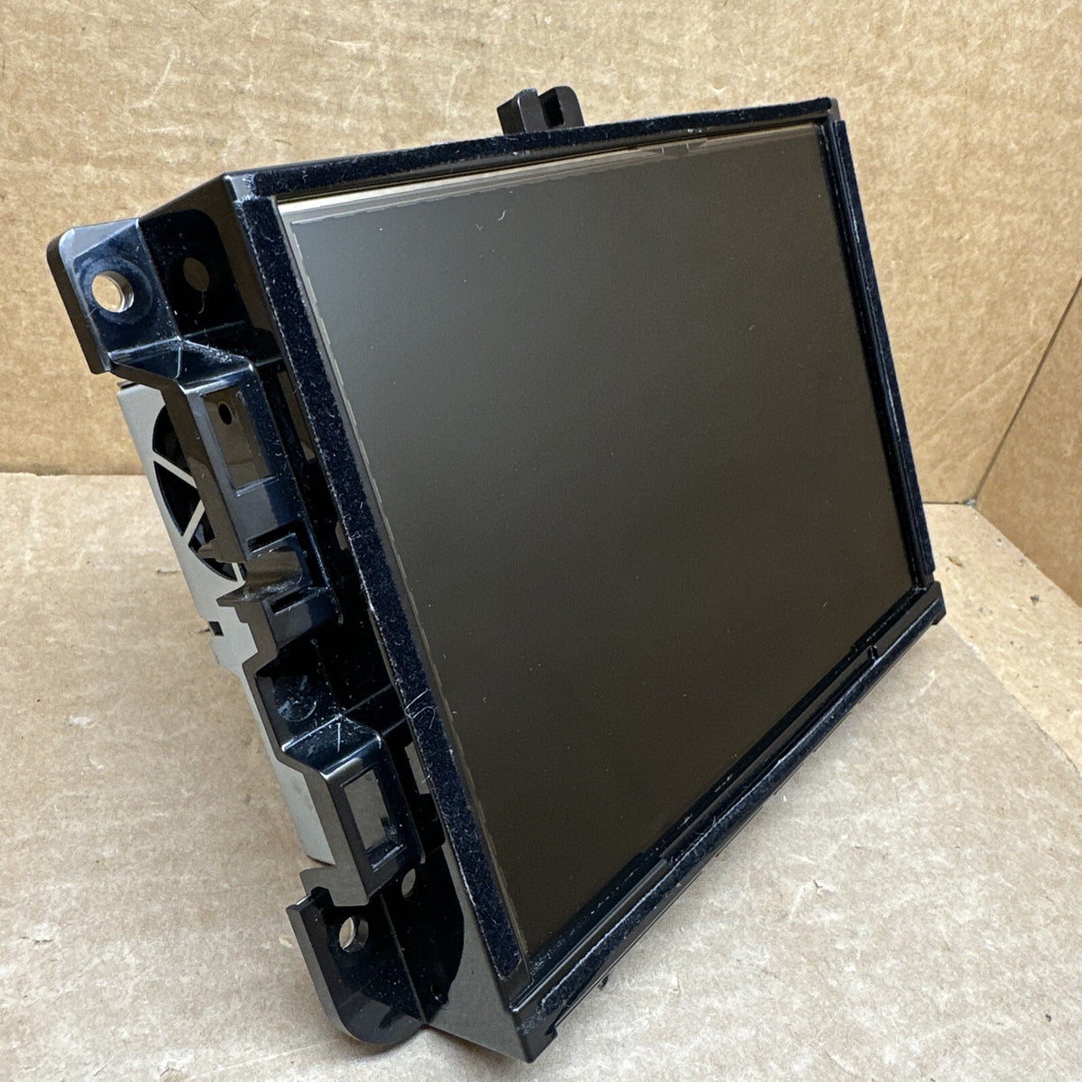 2017 2019 Jeep Compass OEM Radio 8" Touch Screen Display VP2RFP P68292822AJ1
