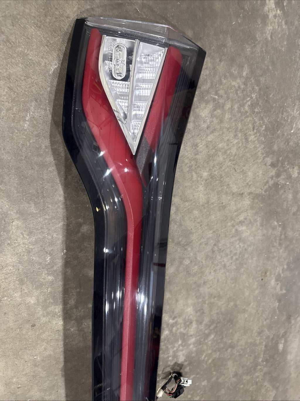 2015 2018 FORD EDGE BRAKE TRUNK TAILGATE CENTER LED TAILLIGHT LATCH CAMERA3