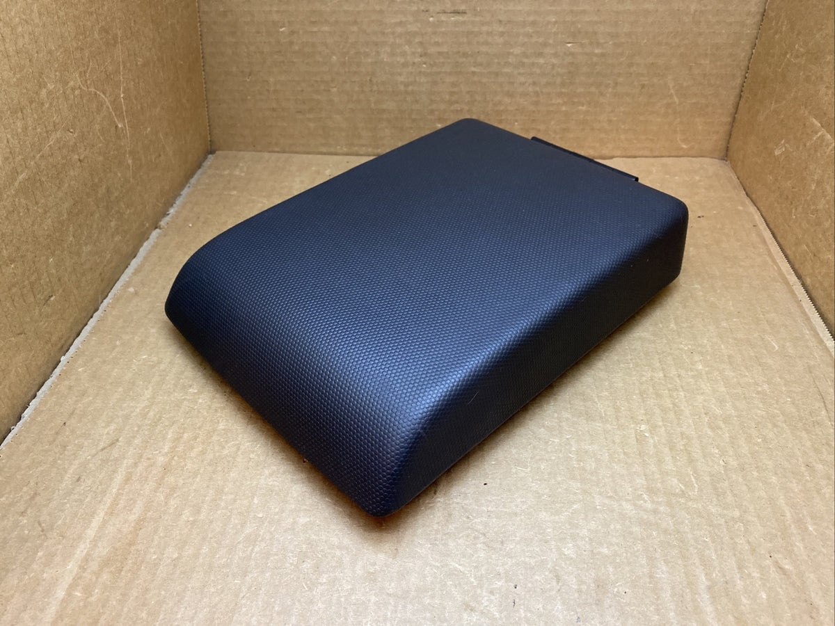 08 12 Escape Mariner Center Console Lid Cover Top Arm Rest Armrest Black OEM1