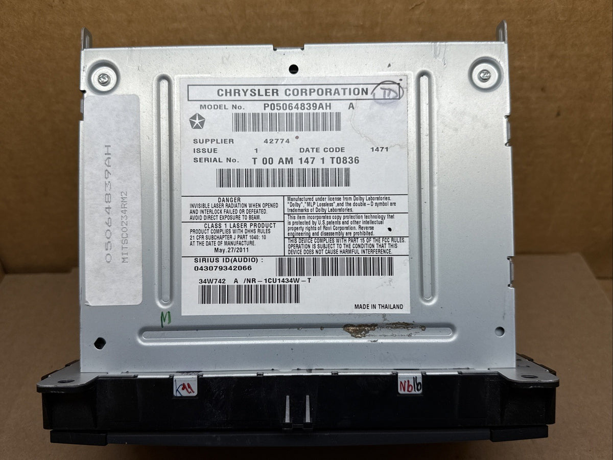 2011 2013 Jeep Grand Cherokee Radio RHB P05064839AH 05064839AH10