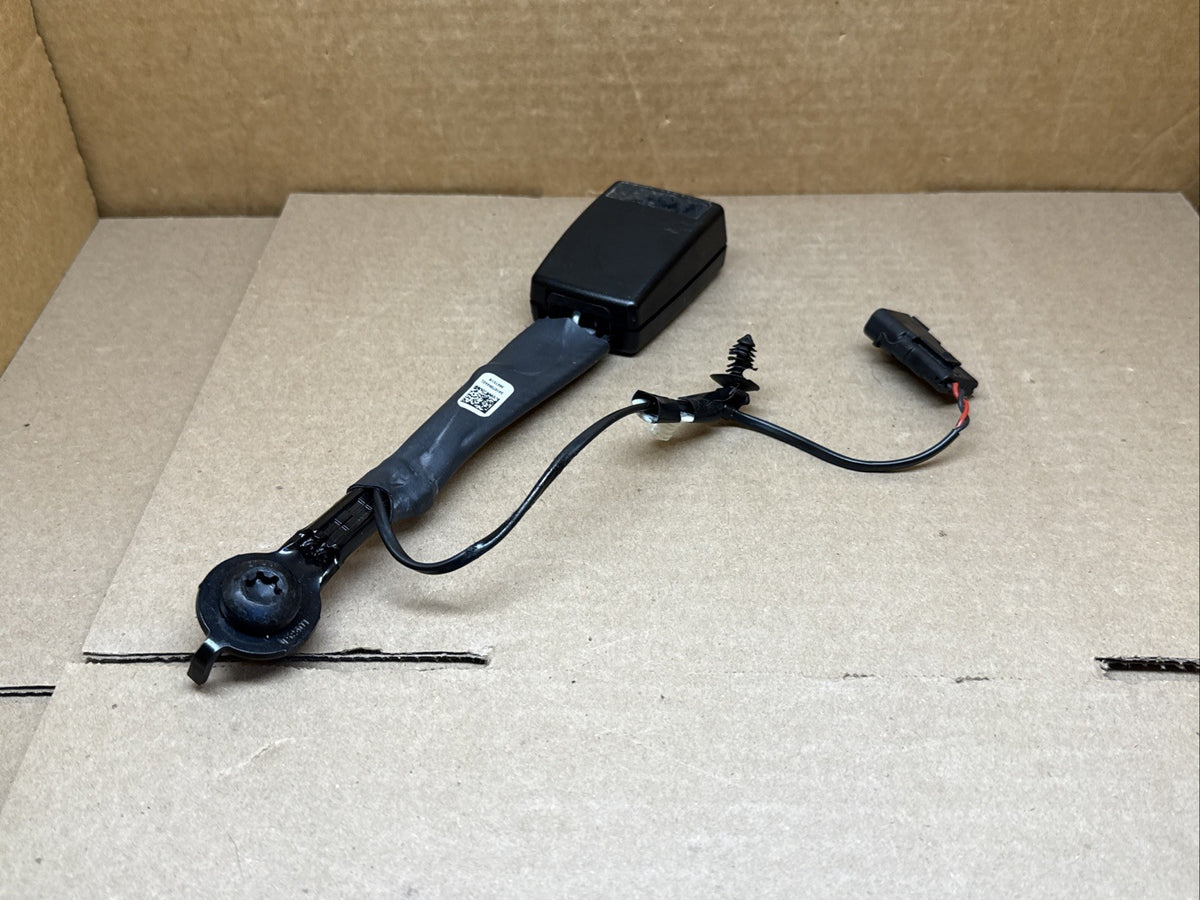 2016 2019 Ford Explorer Front Left Driver Side Seat Belt Seatbelt Buckle3