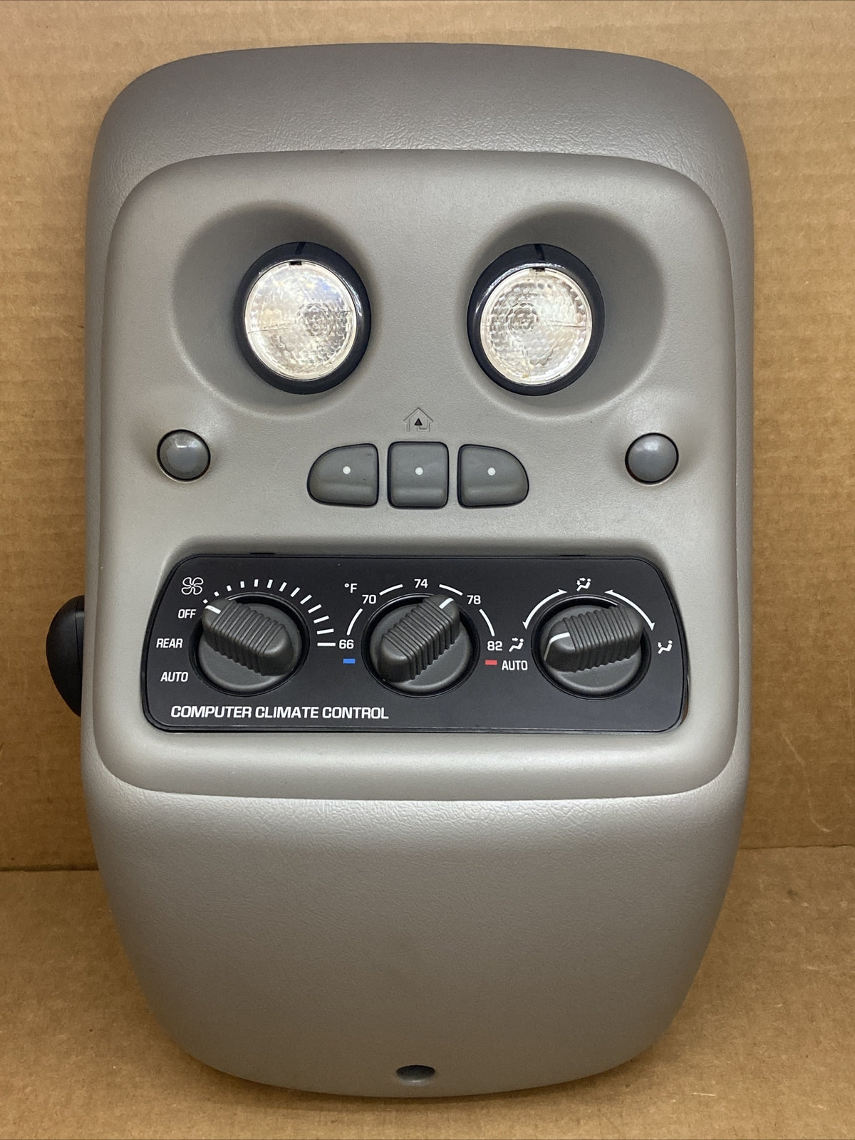 99 06 GMC Silverado Sierra Overhead Ceiling Console Light Homelink Temp Pewter0