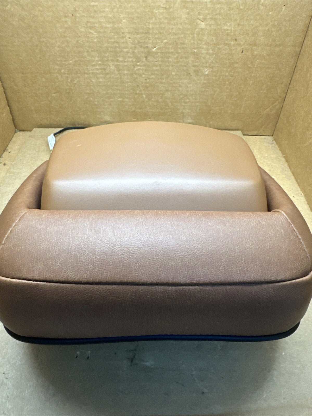 2011 2018 Jeep Grand Cherokee Front Seat Active Head Rest Headrest Brown OEM7