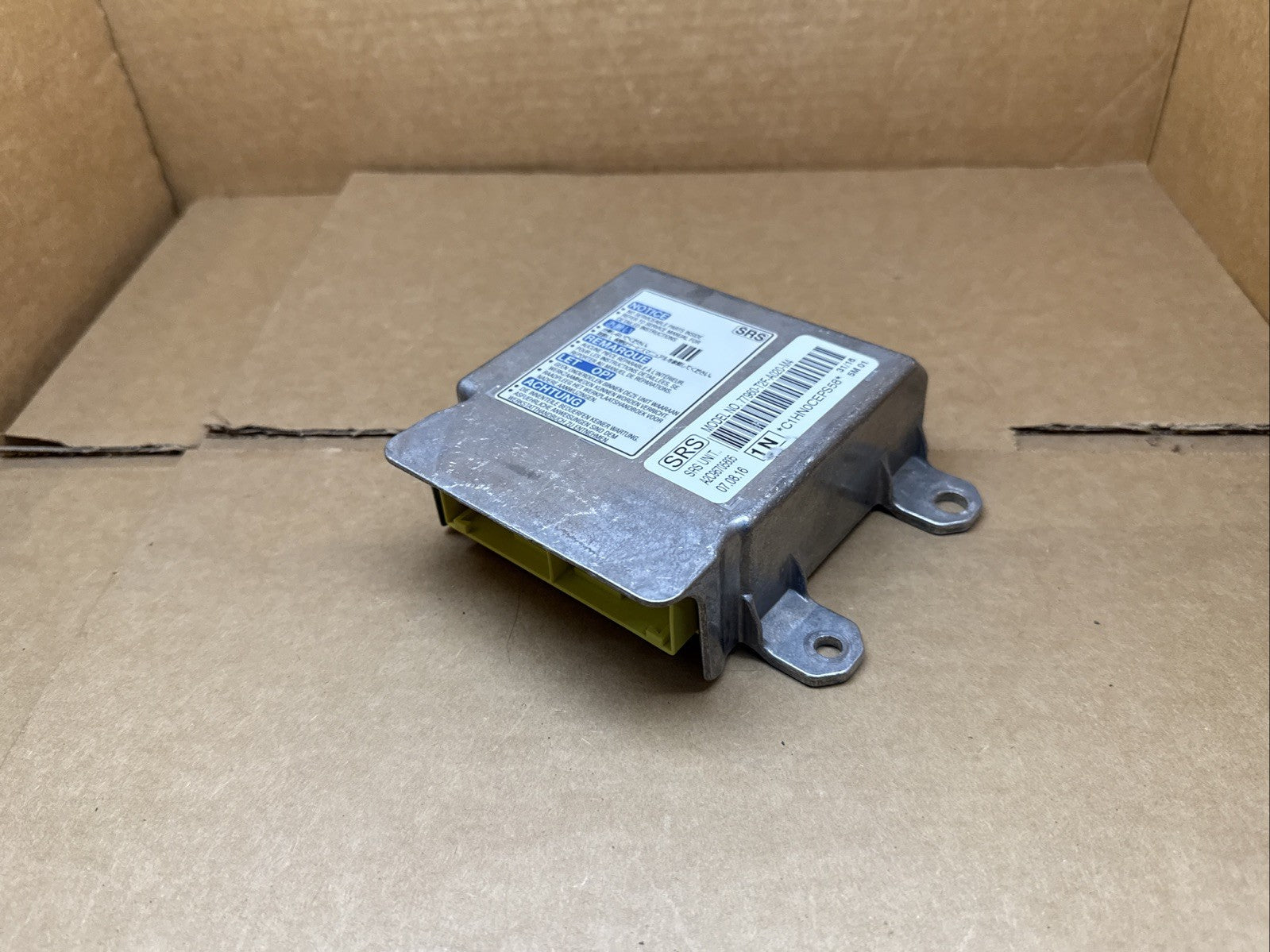 2016 2017 Honda Accord SRS AirBag Air Bag Control Module OEM 77960 T2F A020 M43