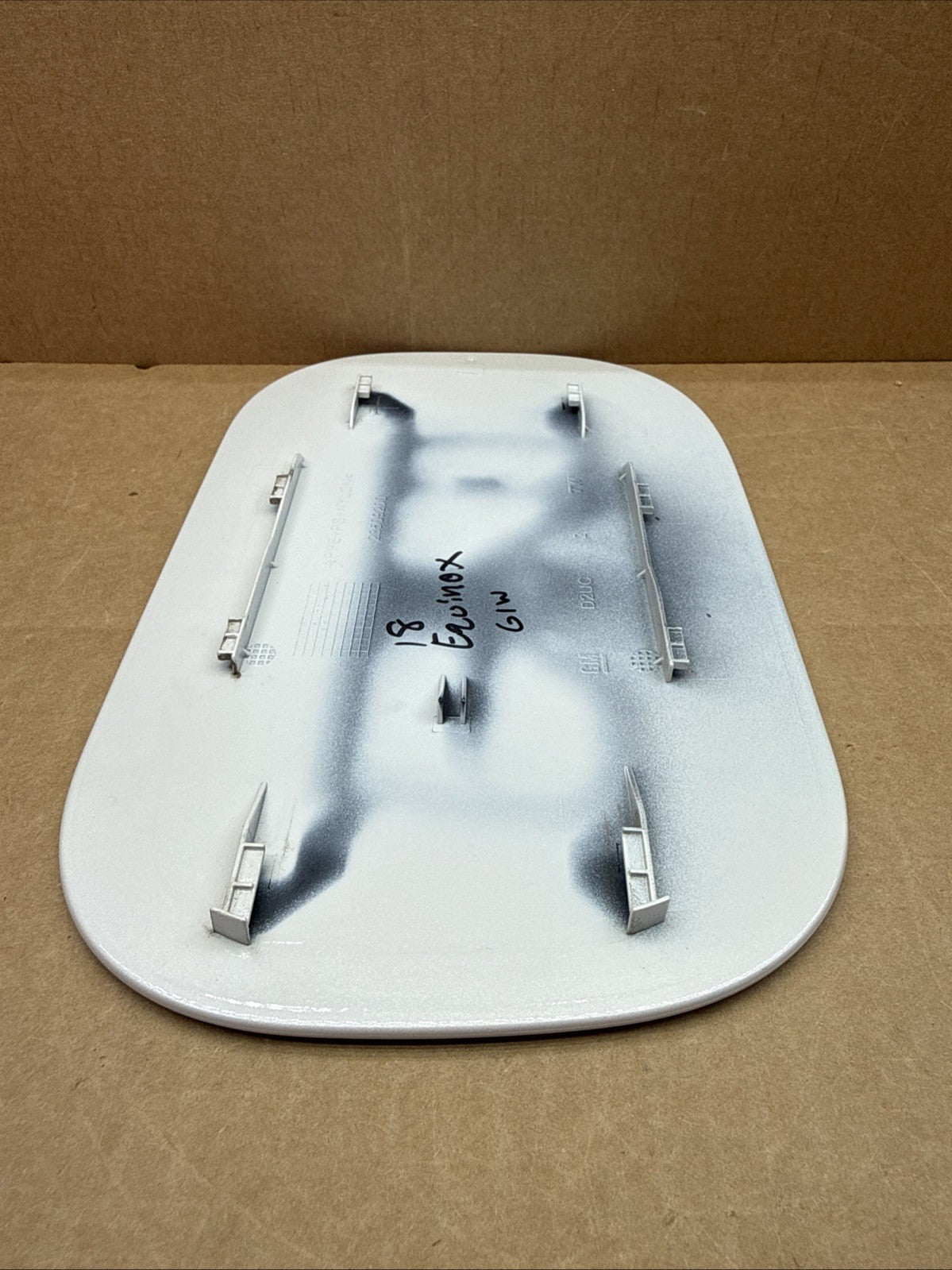 2018-2024 Chevy Equinox Fuel Gas Tank Filler Door Lid Cover OEM G1W White Pearl7