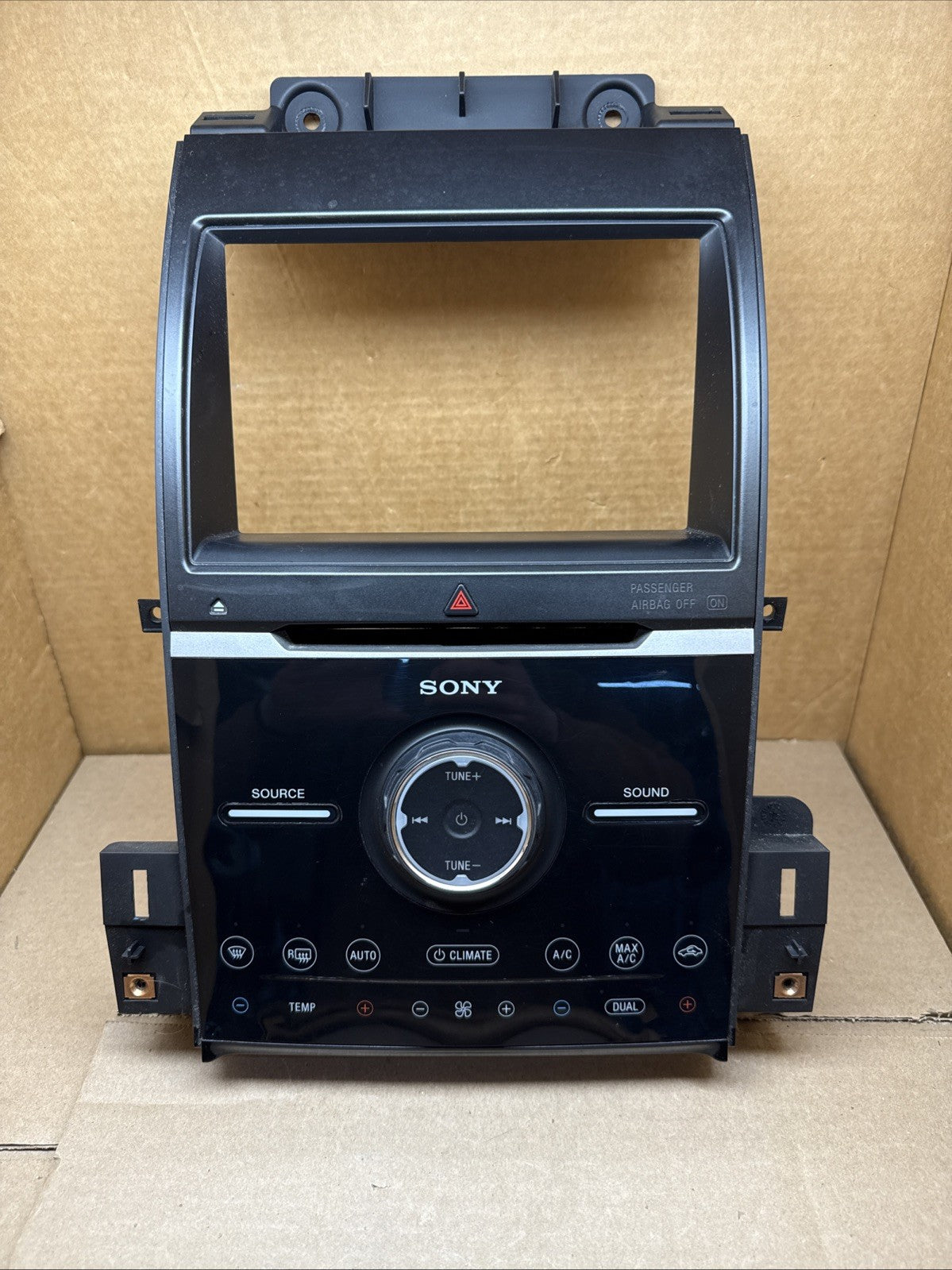 2014 2019 Ford Taurus Radio Control Face Panel Bezel EG1T 18A802 EA0