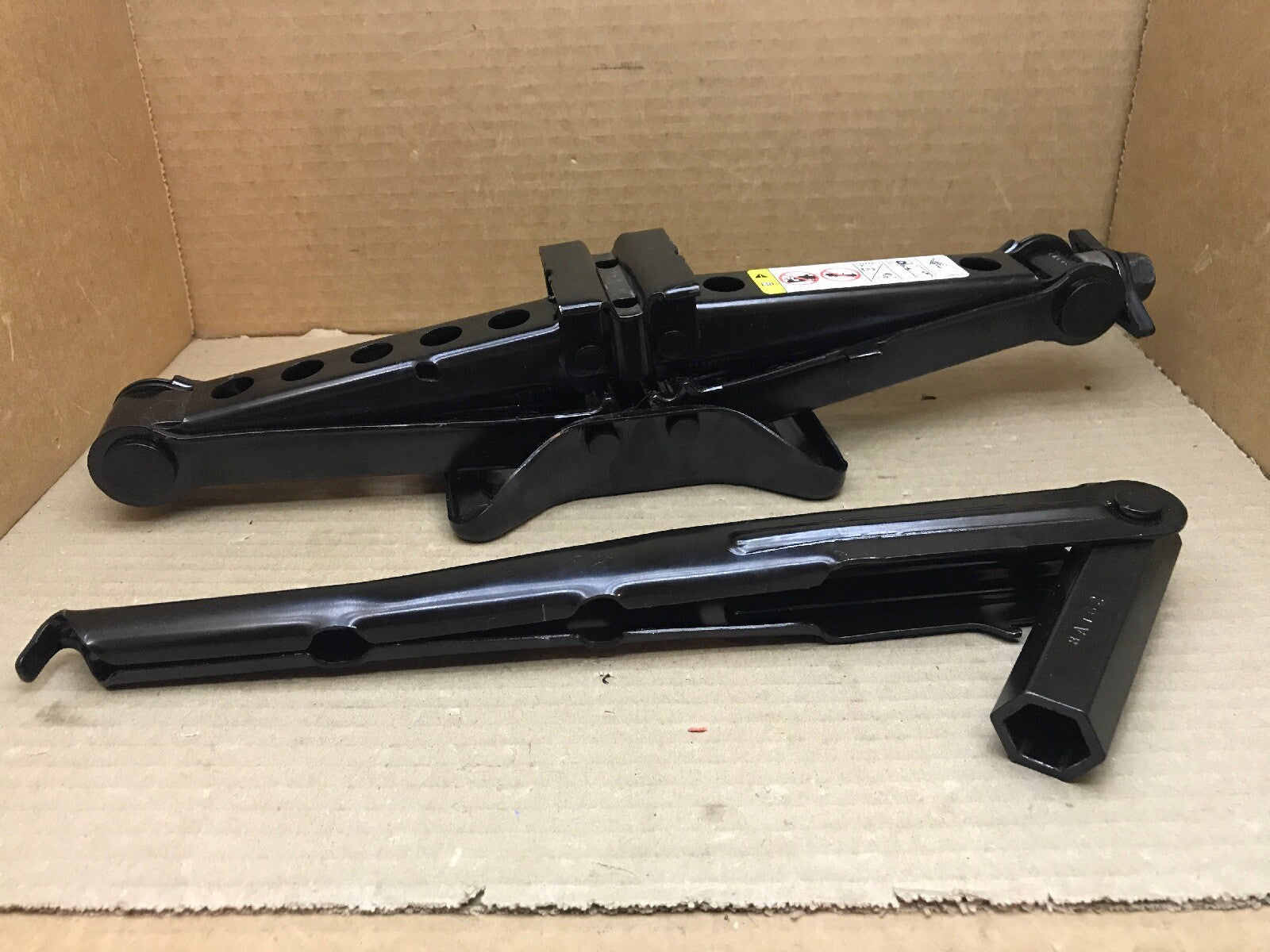 05 10 300 05 08 Magnum 08 10 Charger Challenger 07 12 Caliber Jack Tool Set2