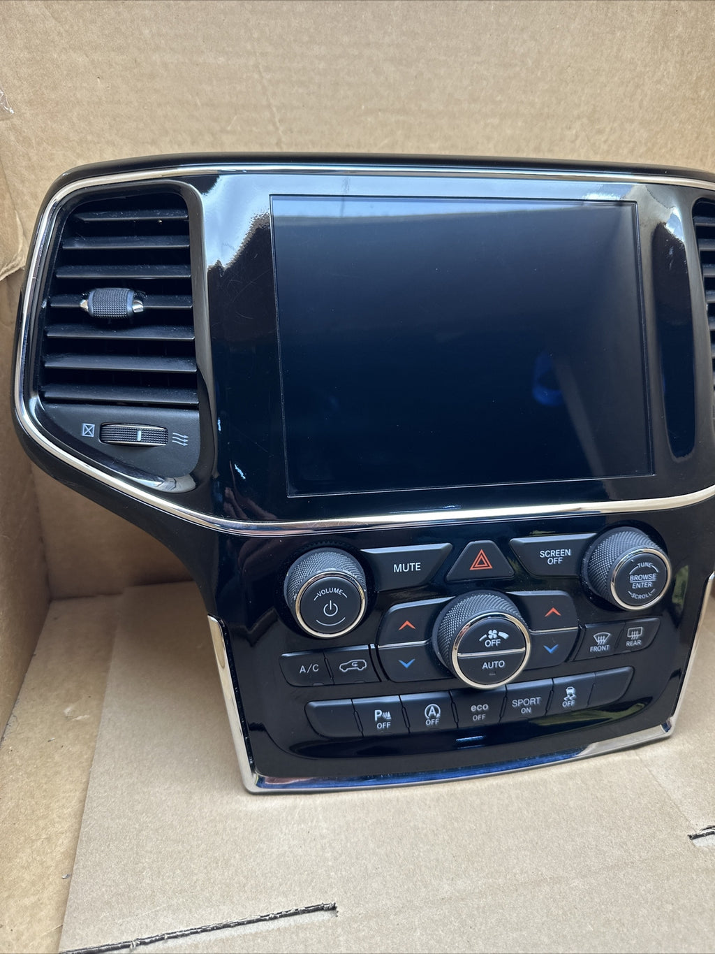 2019 2020 Jeep Grand Cherokee Radio Display Screen Climate Control Panel1