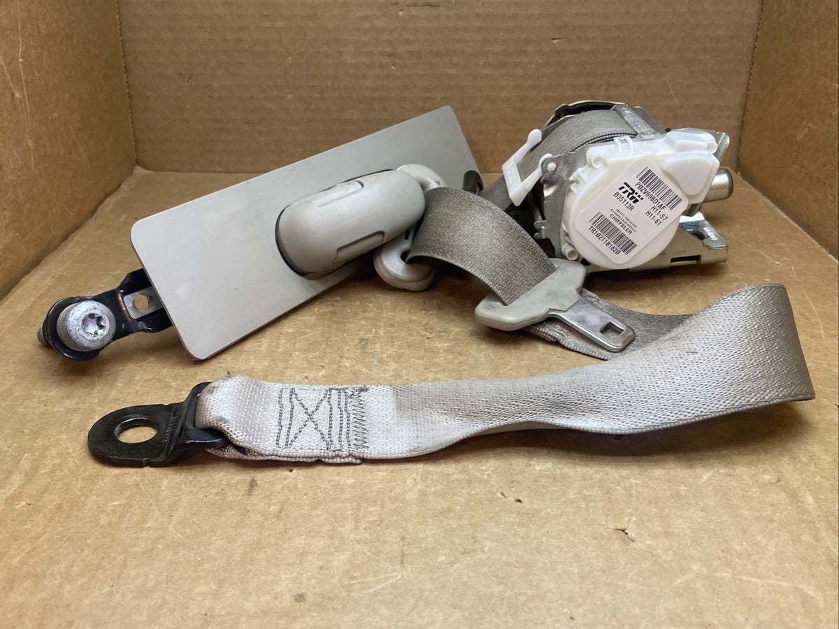 11 20 Grand Caravan Town Country Front Left Driver Seat Belt Seatbelt Retractor1
